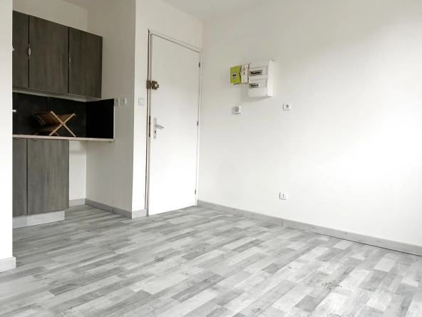 Immeuble de rapport à Henin-Beaumont - 5 studios libres, rentabilité attractive 