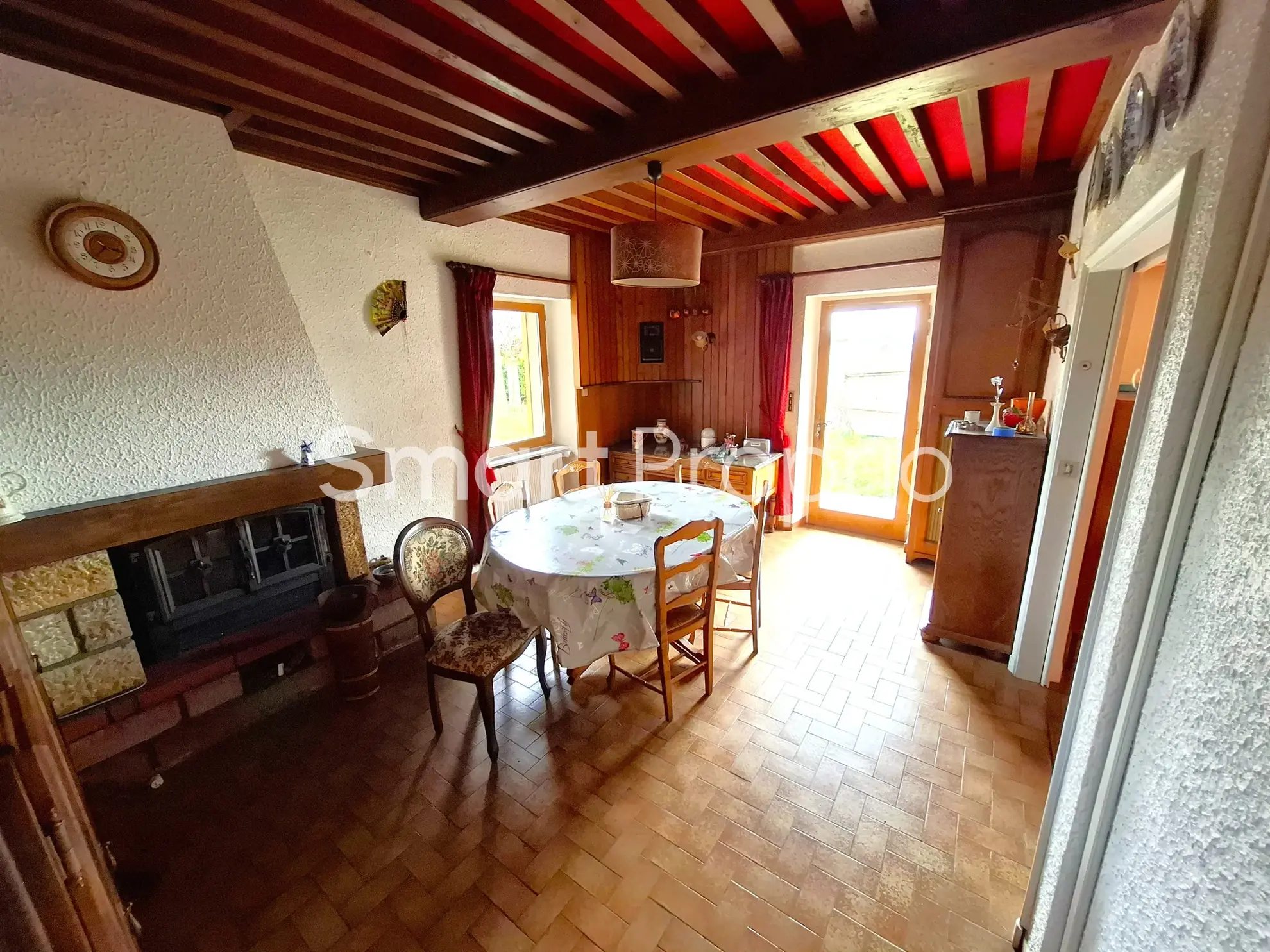 Maison familiale avec grand atelier à Lorlanges offrant potentiel et confort 