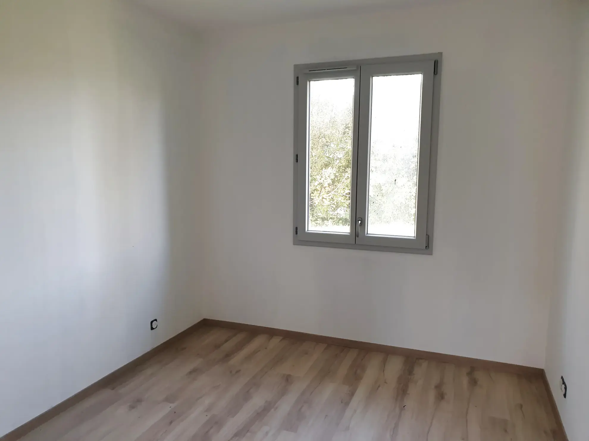Maison neuve de 90 m² à Chaveyriat avec jardin et garage 