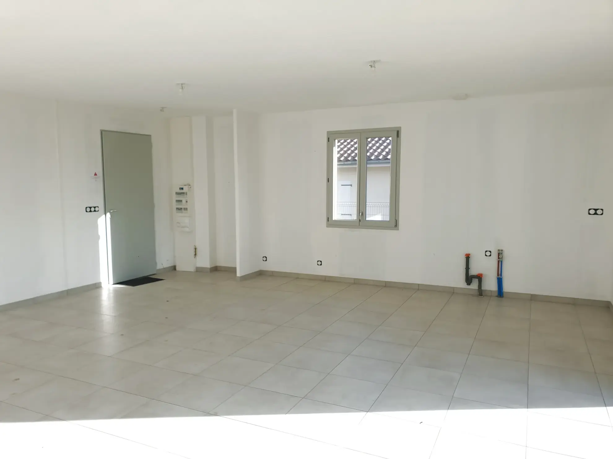 Maison neuve de 90 m² à Chaveyriat avec jardin et garage 