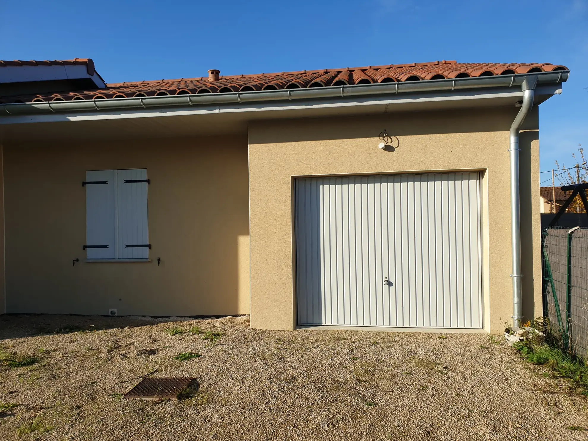 Maison neuve de 90 m² à Chaveyriat avec jardin et garage 