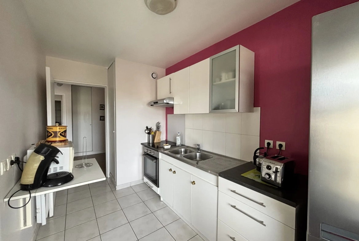Appartement 3 pièces meublé avec grand garage à Caen - Secteur Mémorial 