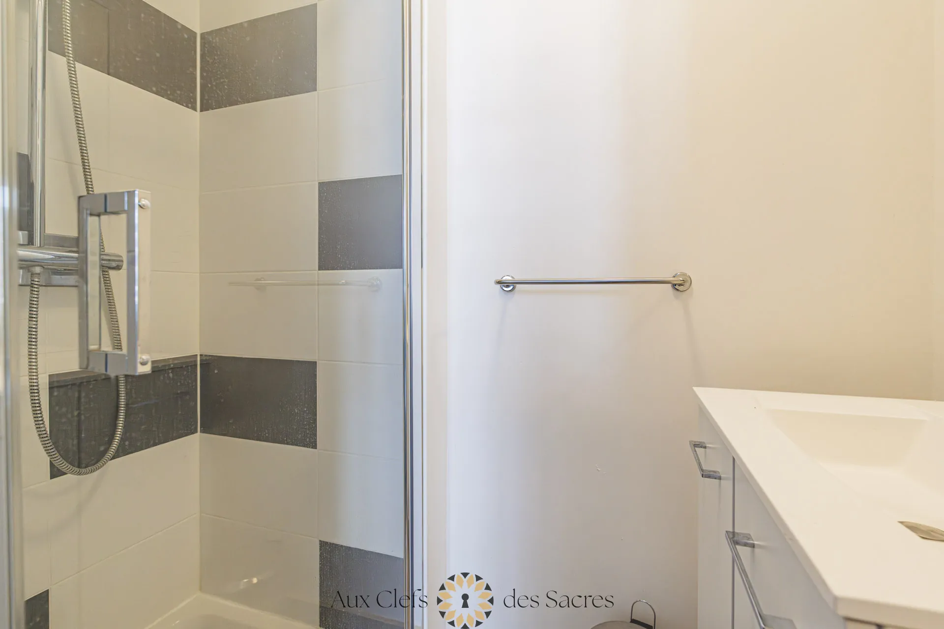 Appartement T5 lumineux à vendre à Reims – Dernier étage, 91 m² 