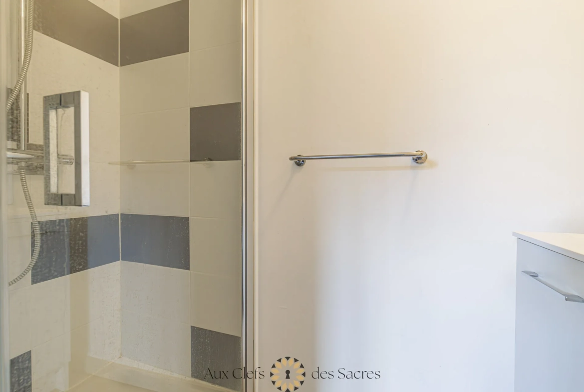 Appartement T5 lumineux à vendre à Reims – Dernier étage, 91 m² 