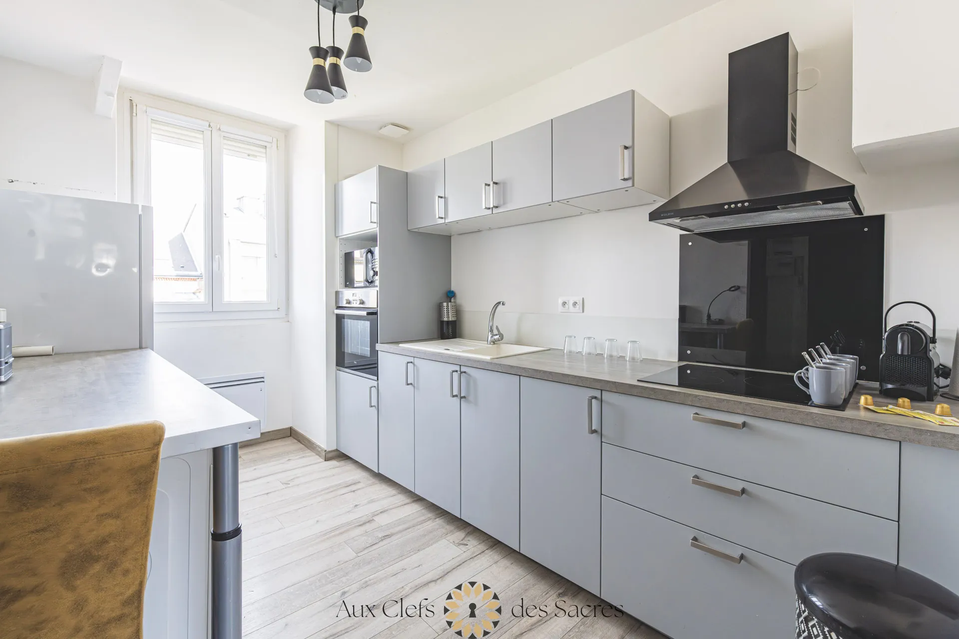 Appartement T5 lumineux à vendre à Reims – Dernier étage, 91 m² 