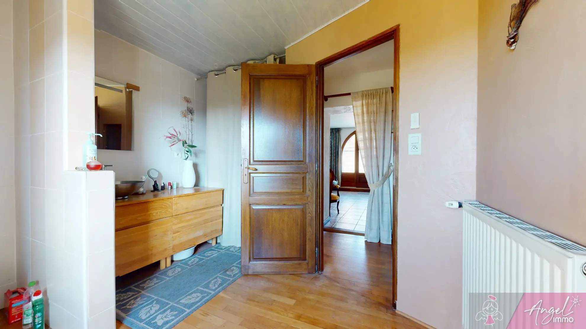 Maison en pierre avec piscine à Saligney, 154 m², vue imprenable 