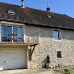 Maison en pierre avec piscine à Saligney, 154 m², vue imprenable