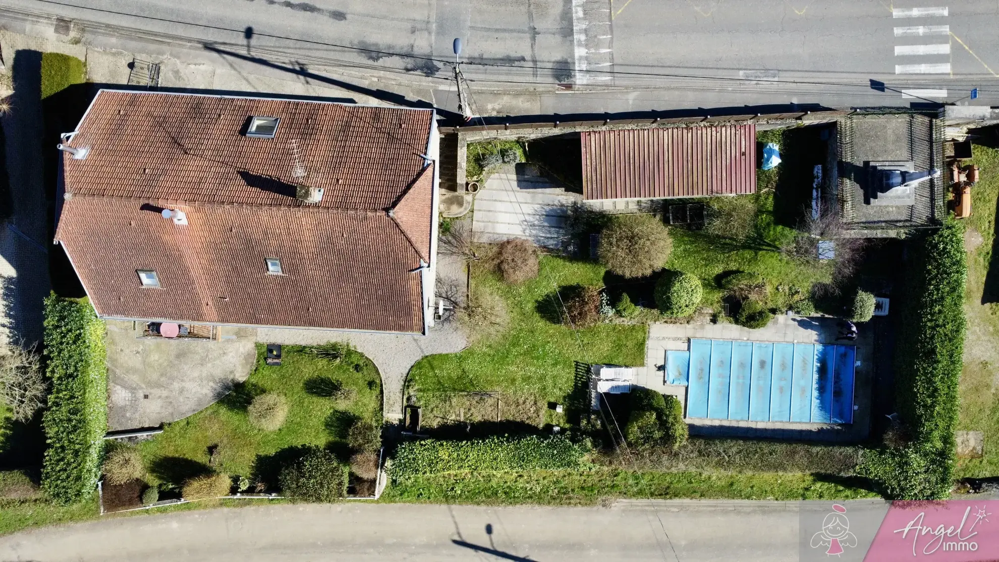Maison en pierre avec piscine à Saligney, 154 m², vue imprenable 