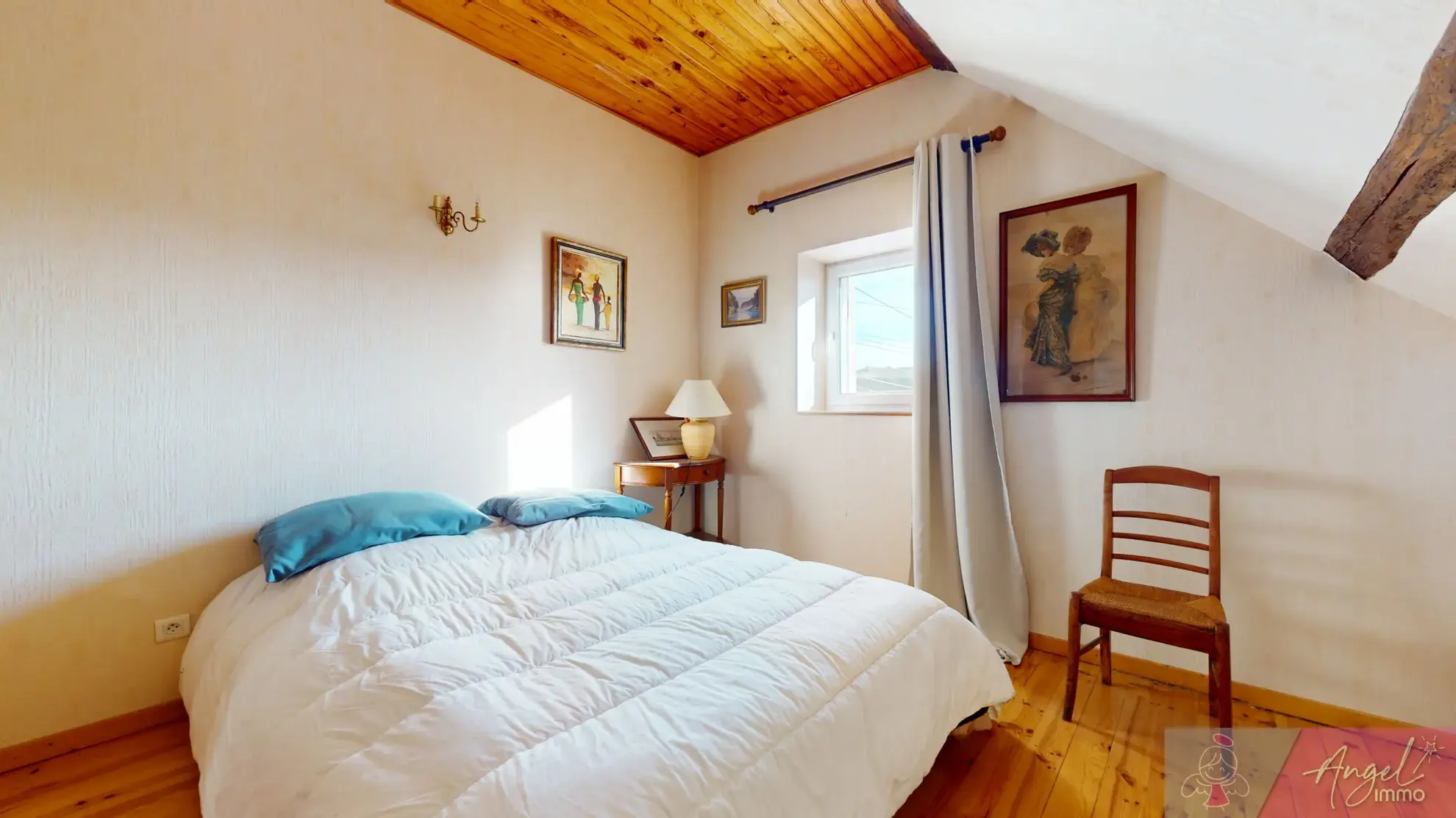 Maison en pierre avec piscine à Saligney, 154 m², vue imprenable 