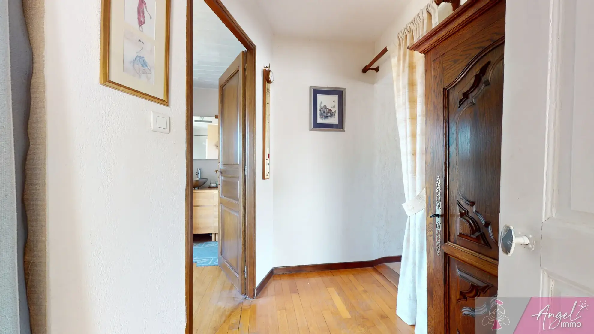 Maison en pierre avec piscine à Saligney, 154 m², vue imprenable 