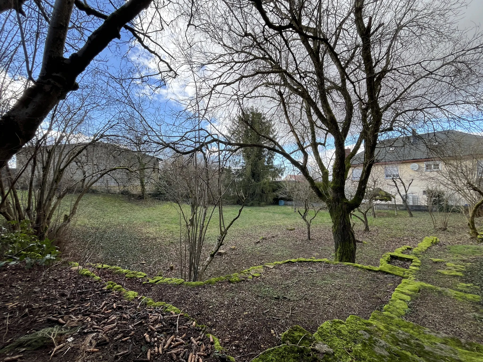 Terrain constructible de 550 m² à Malancourt-la-Montagne, proche école 