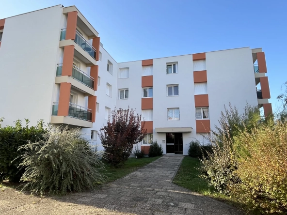A vendre appartement 4 pièces avec balcon à Clermont-Ferrand proche commodités