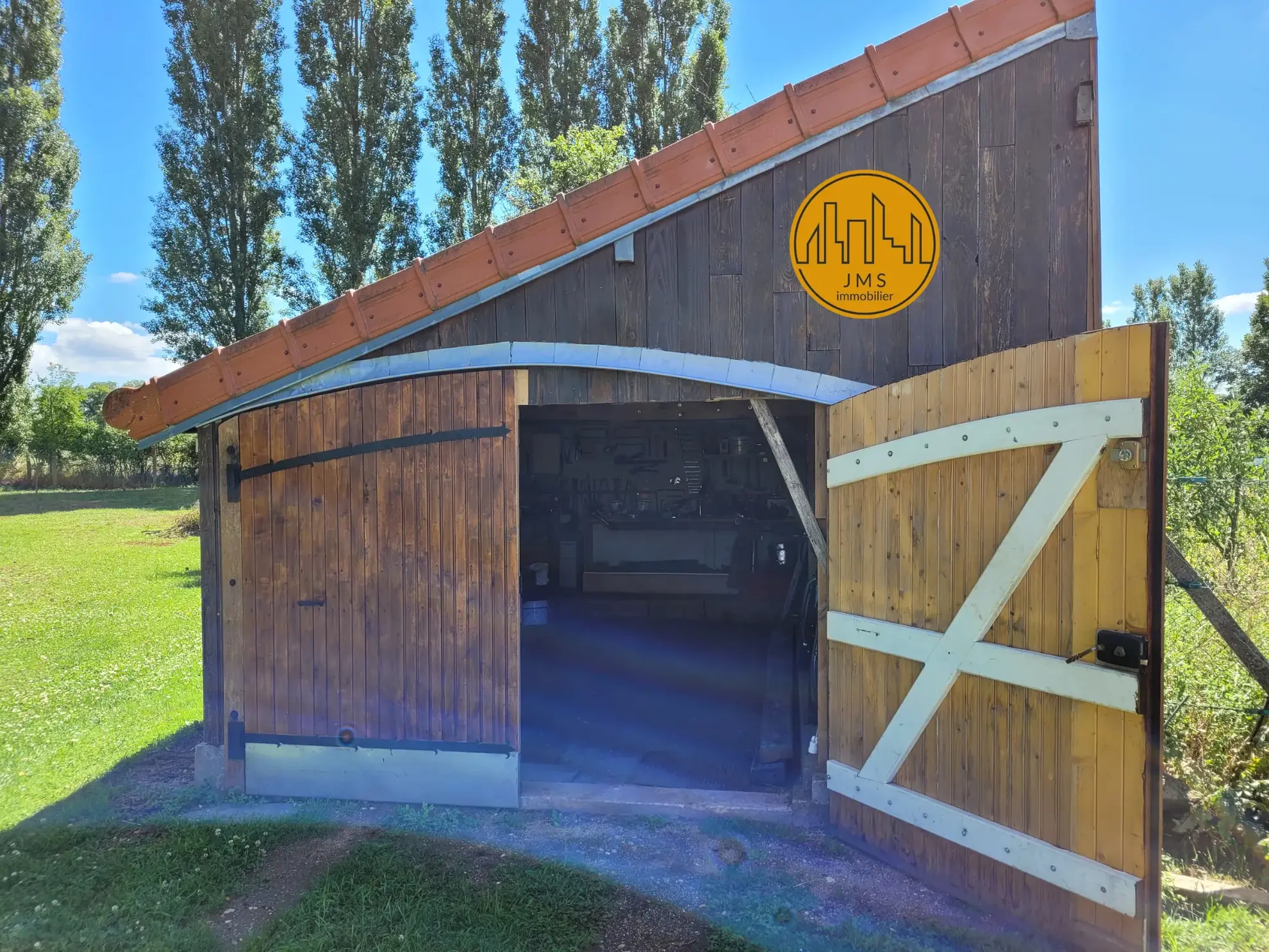 Magnifique longère rénovée avec piscine et grand terrain à Chantenay Saint Imbert 