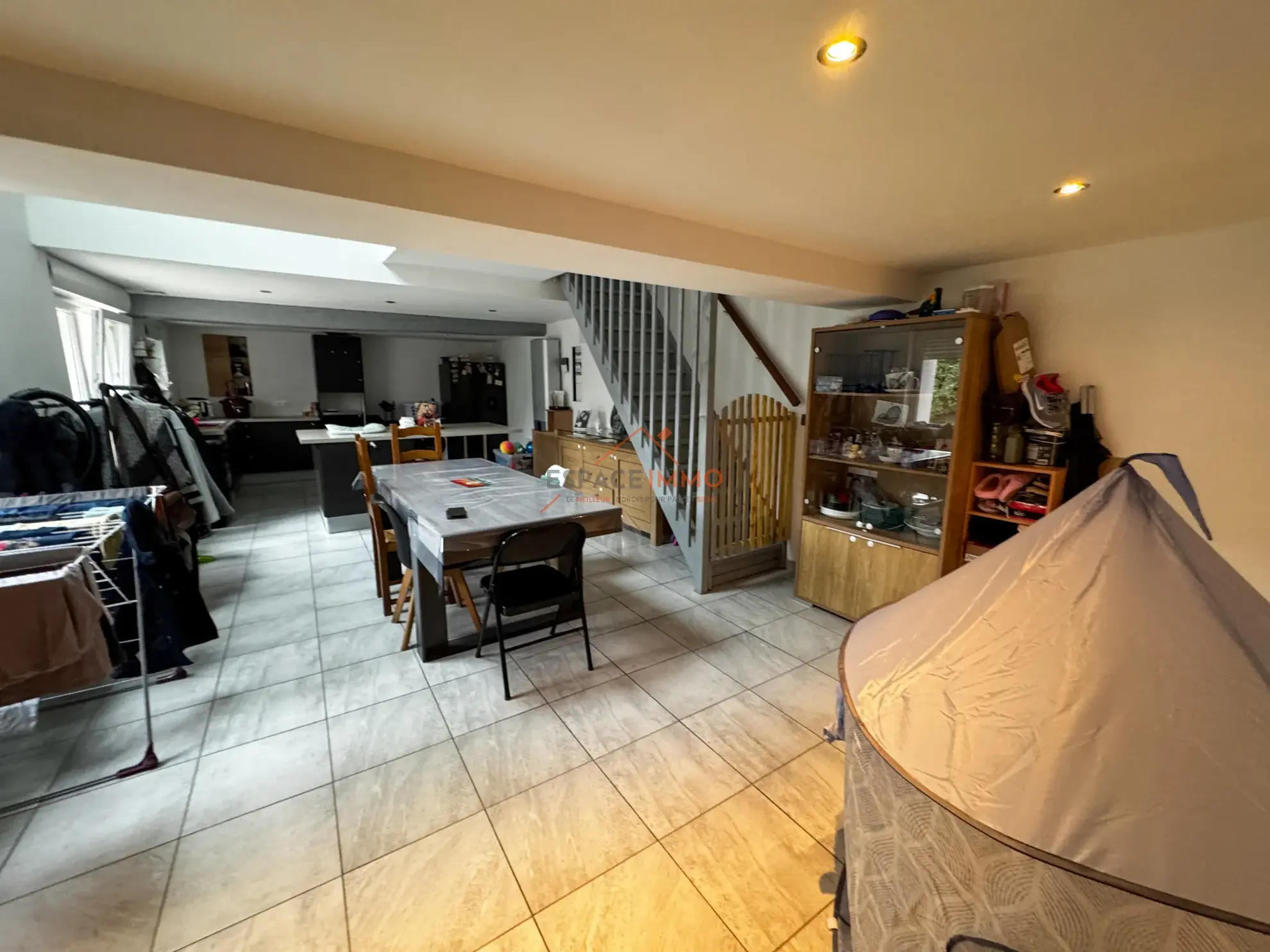 Longère rénovée à Bellaing - Maison familiale avec jardin et dépendance 