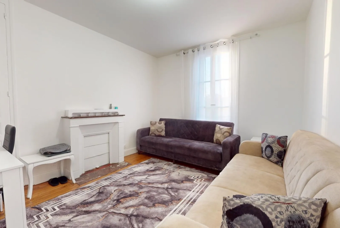 Appartement F2 à 200 m du RER B de Drancy, rénové, loué 950 € 