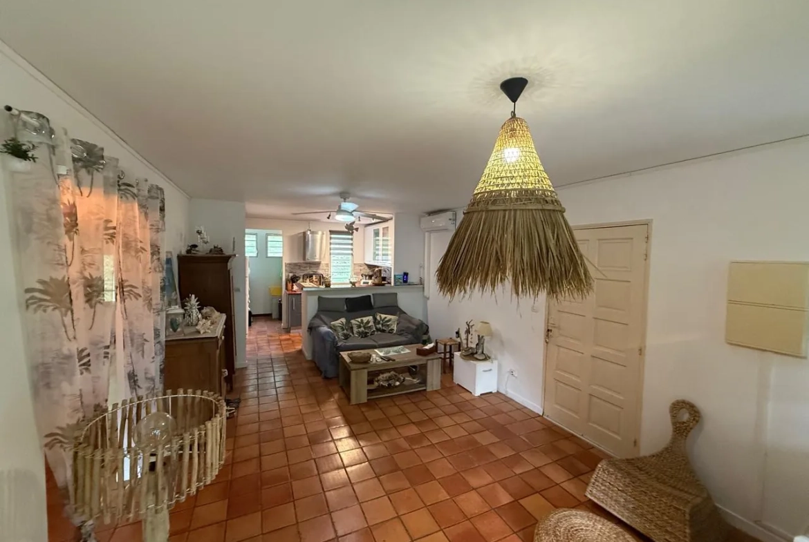 Appartement T4 avec terrasse et parking sécurisé à Riviere Salee 