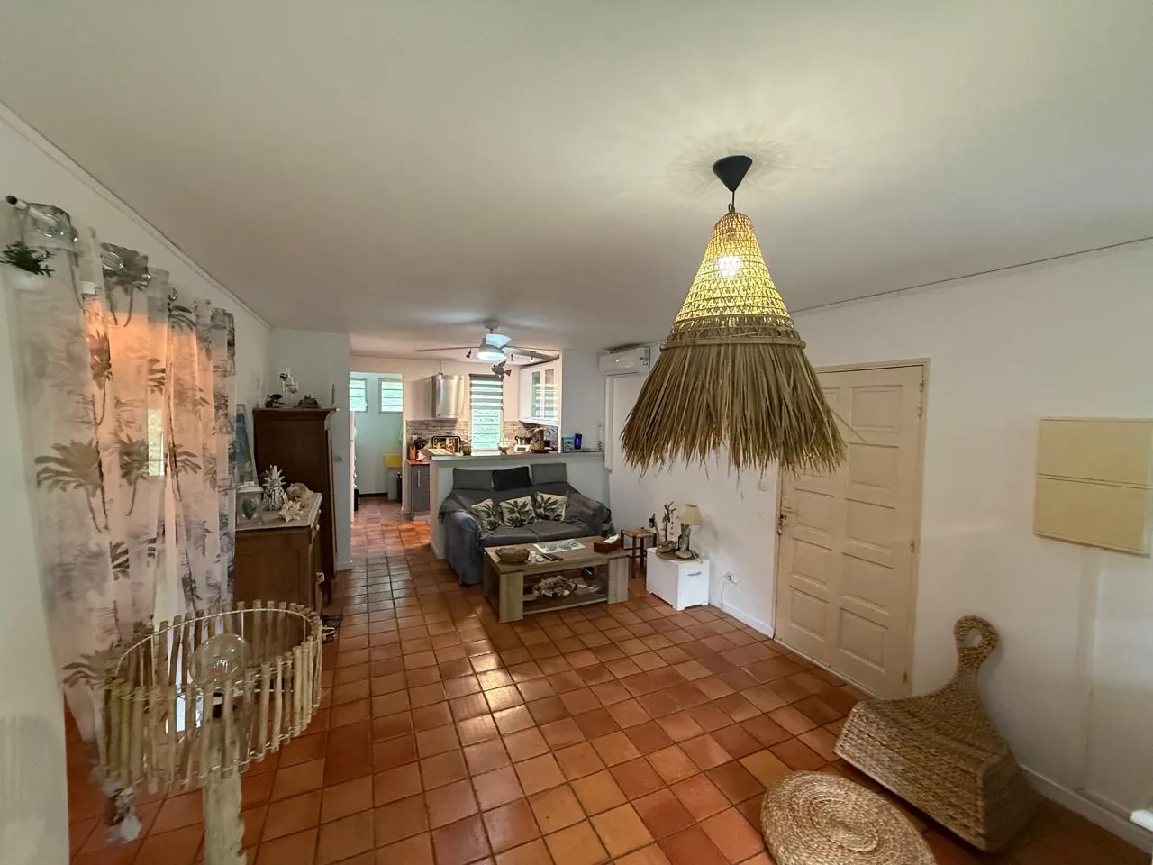 Appartement T4 avec terrasse et parking sécurisé à Riviere Salee 