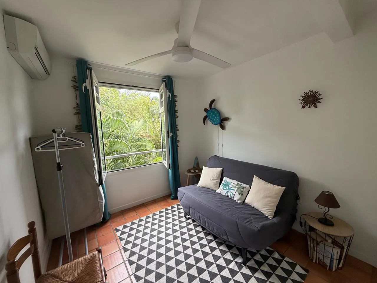 Appartement T4 avec terrasse et parking sécurisé à Riviere Salee 