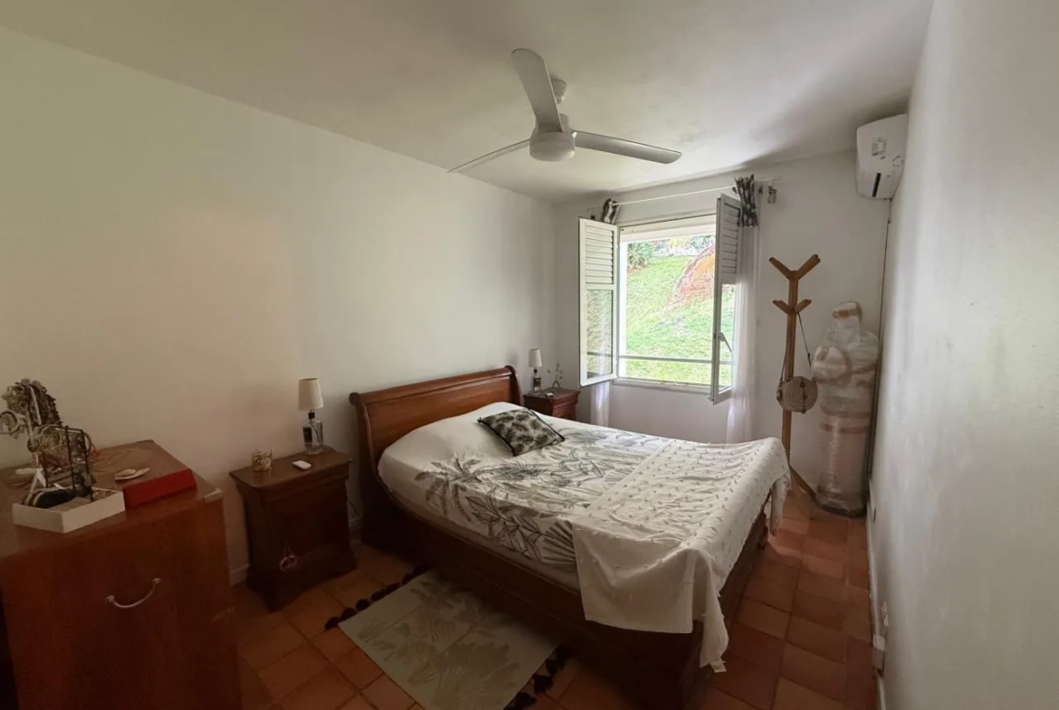 Appartement T4 avec terrasse et parking sécurisé à Riviere Salee 