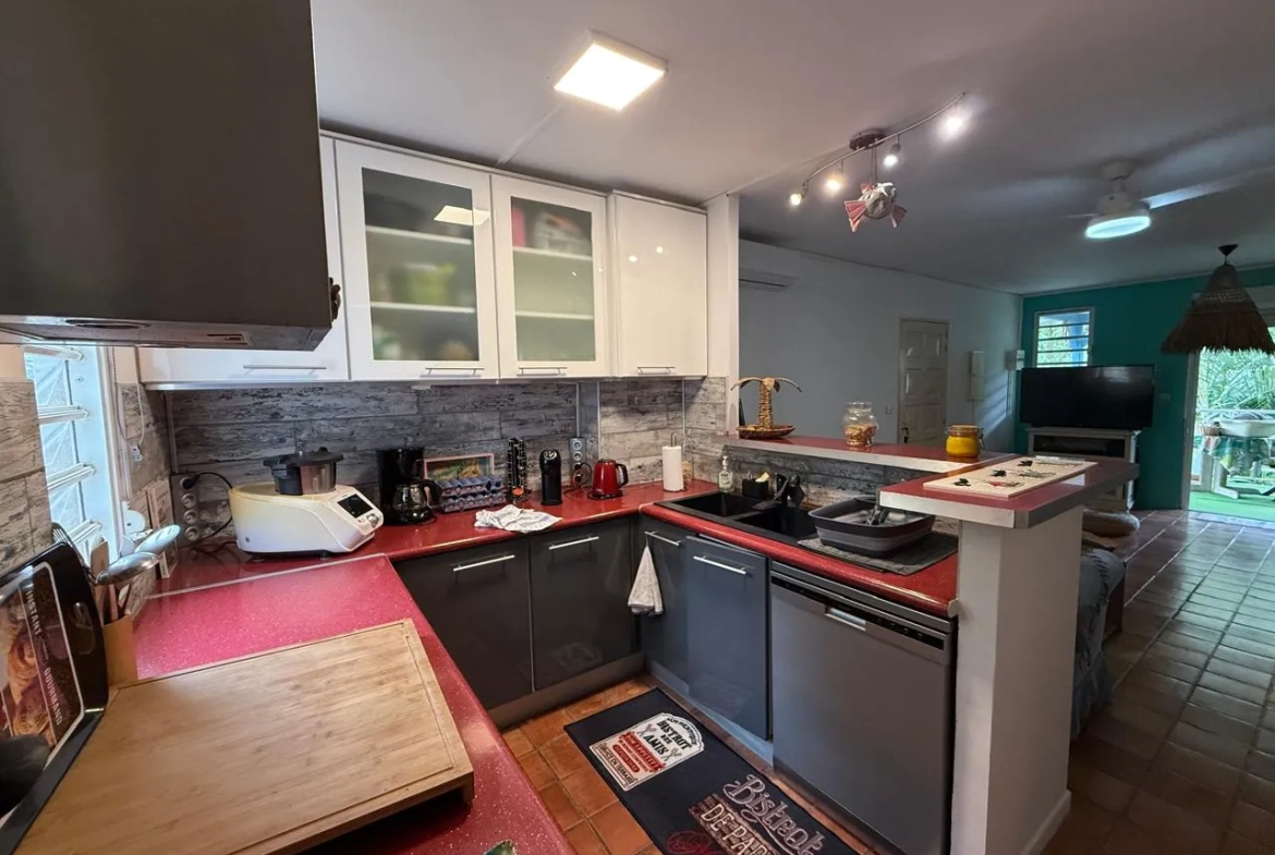 Appartement T4 avec terrasse et parking sécurisé à Riviere Salee 