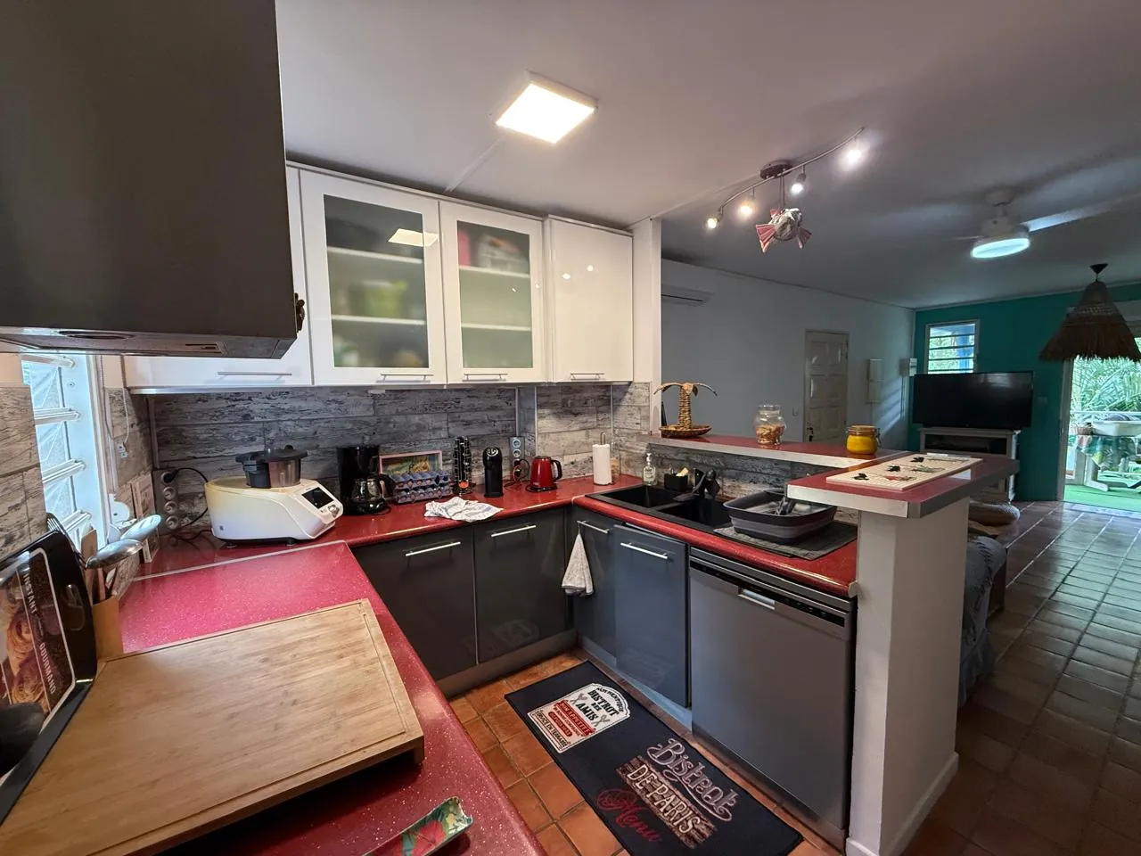 Appartement T4 avec terrasse et parking sécurisé à Riviere Salee 