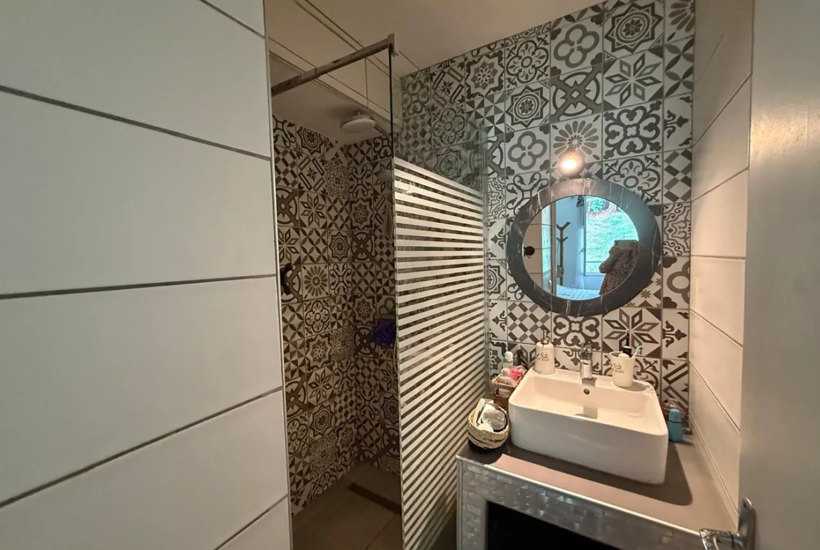 Appartement T4 avec terrasse et parking sécurisé à Riviere Salee 