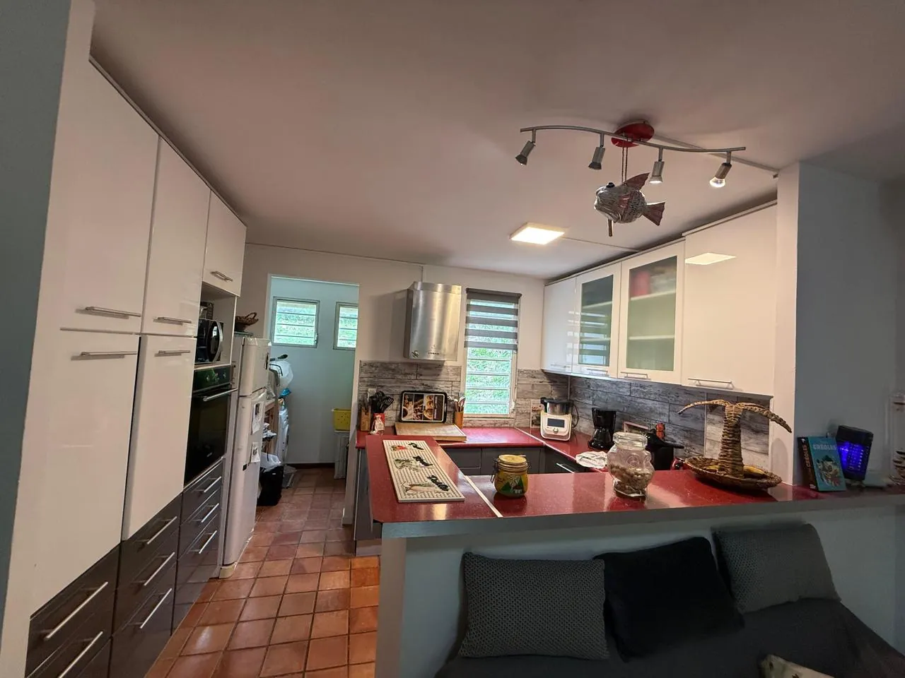 Appartement T4 avec terrasse et parking sécurisé à Riviere Salee 