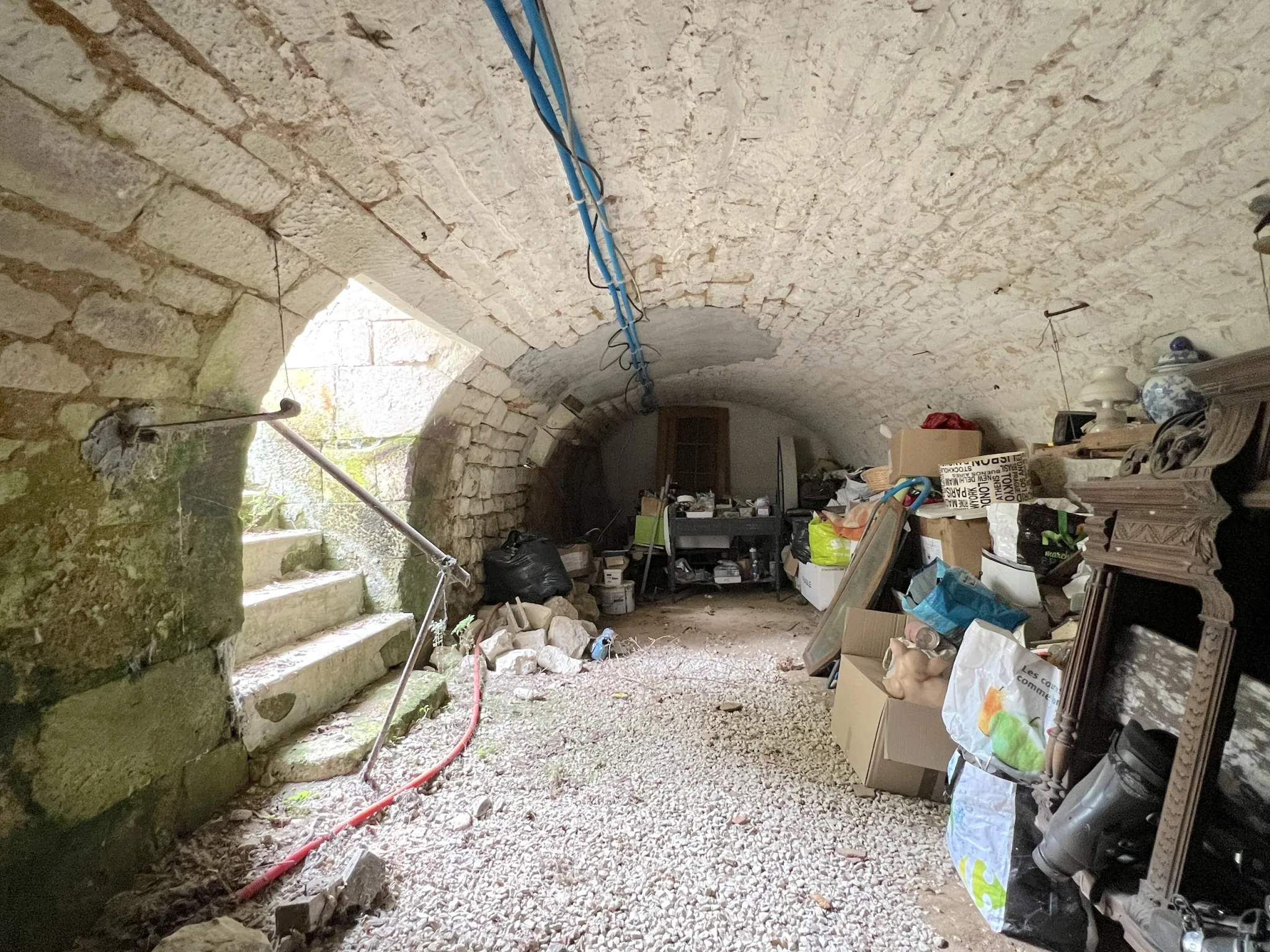 Maison à rénover à Yzeures-sur-Creuse avec fort potentiel pour investissement ou résidence principale 