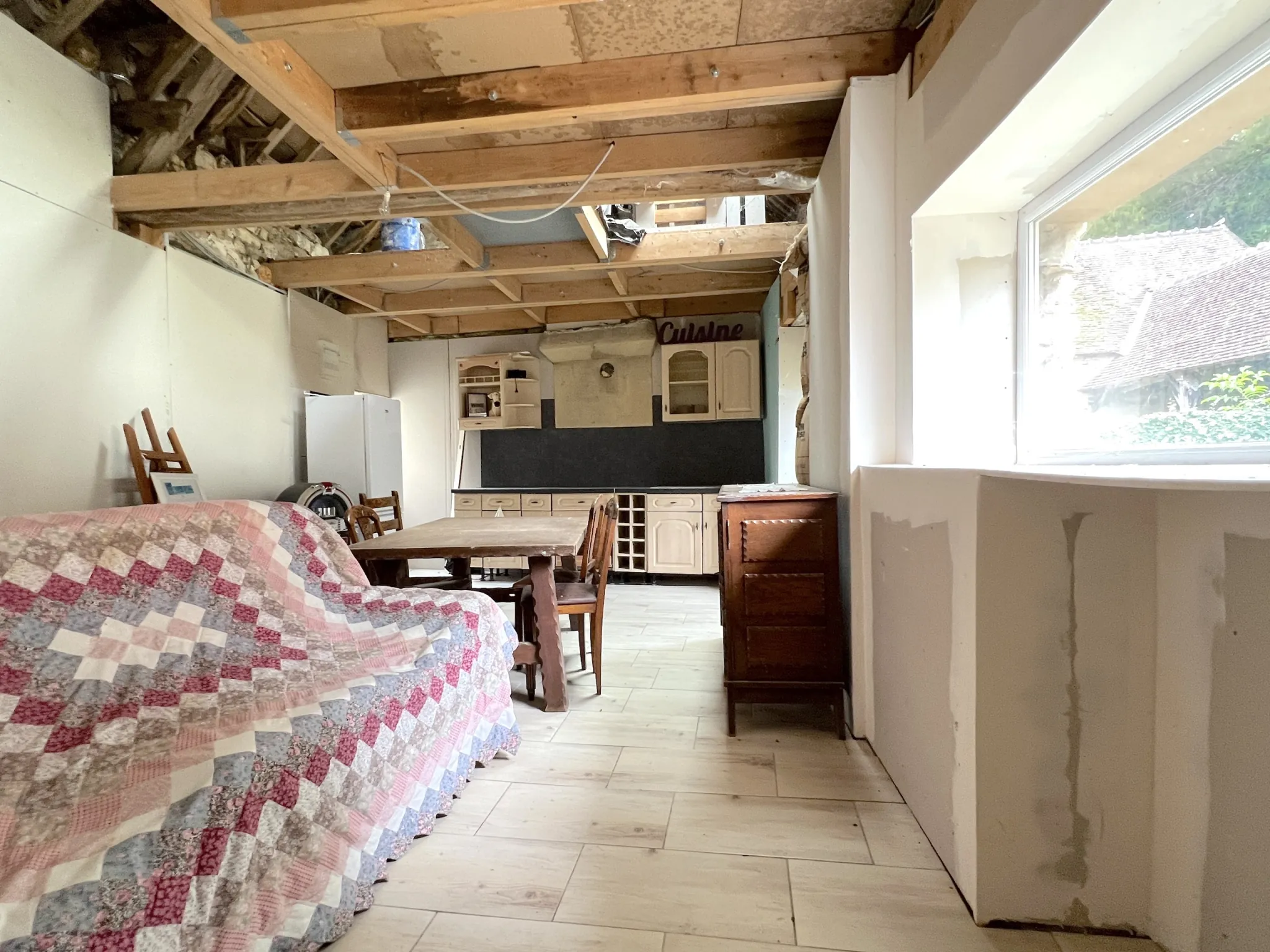Maison à rénover à Yzeures-sur-Creuse avec fort potentiel pour investissement ou résidence principale 