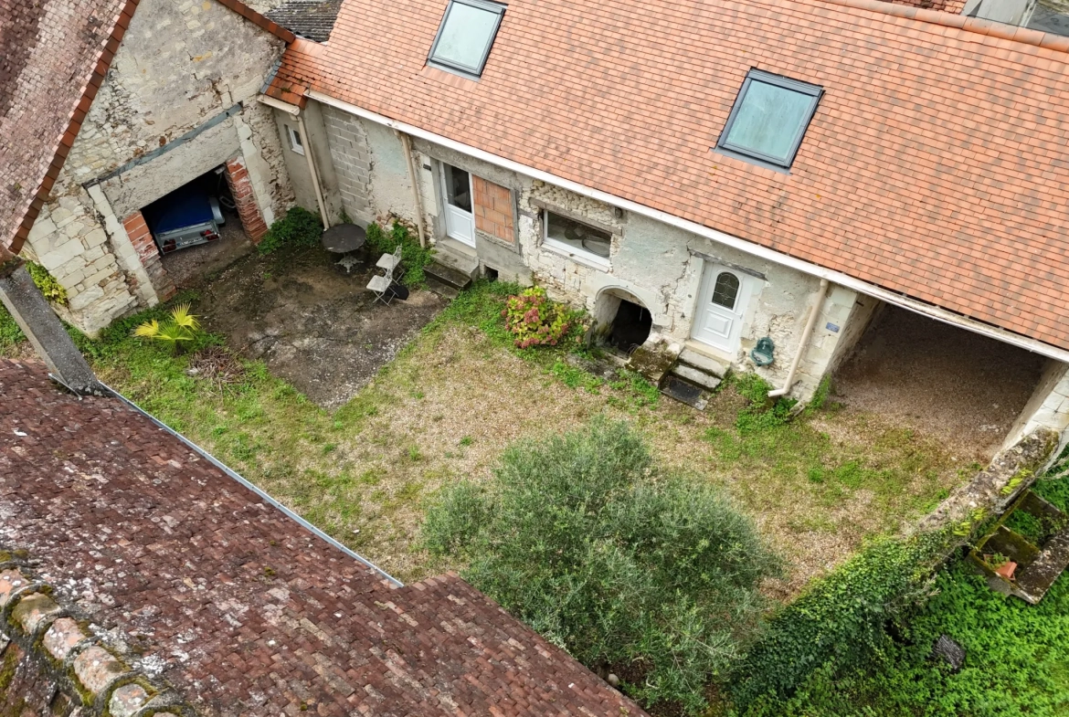 Maison à rénover à Yzeures-sur-Creuse avec fort potentiel pour investissement ou résidence principale 