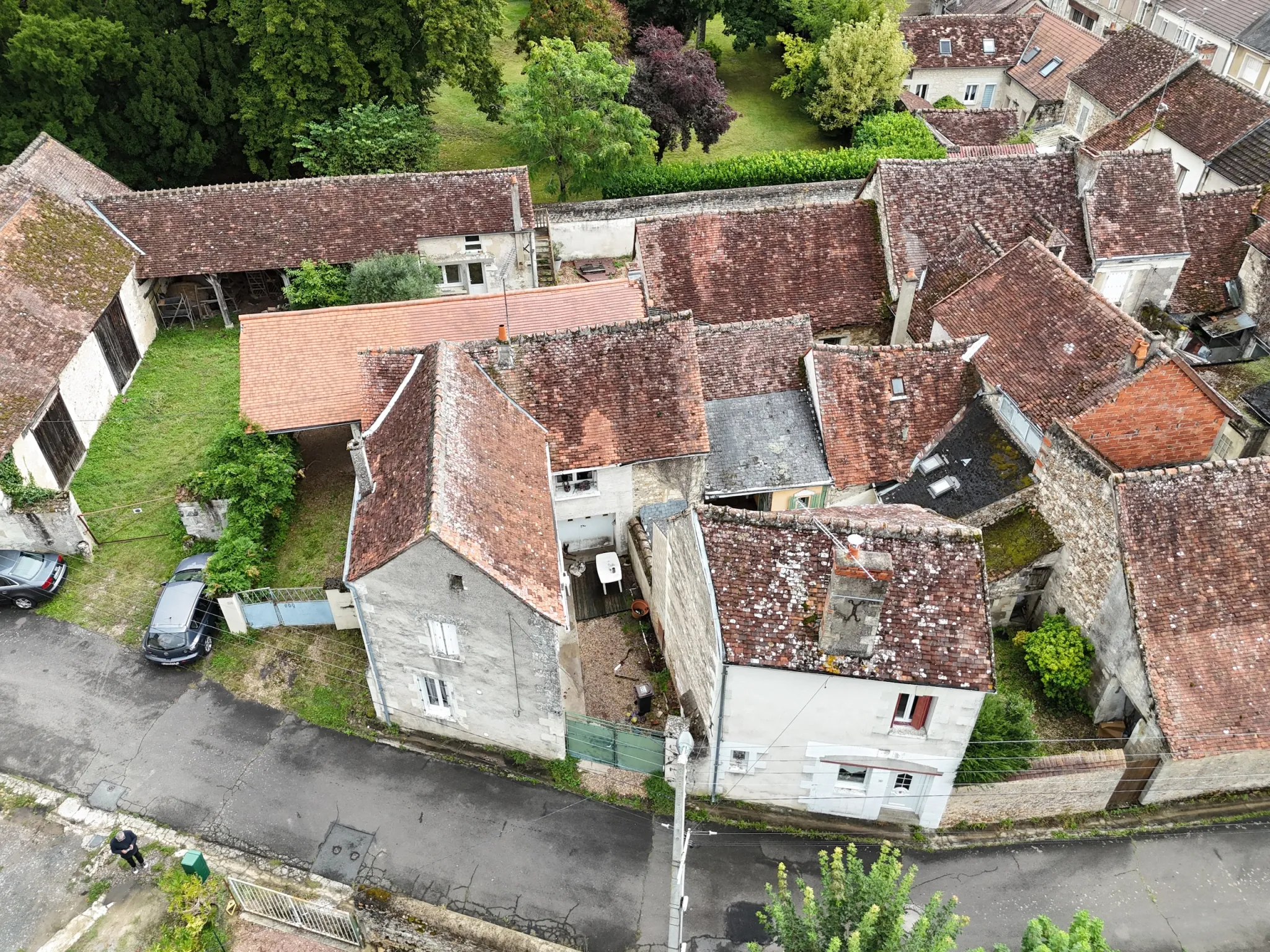 Maison à rénover à Yzeures-sur-Creuse avec fort potentiel pour investissement ou résidence principale 