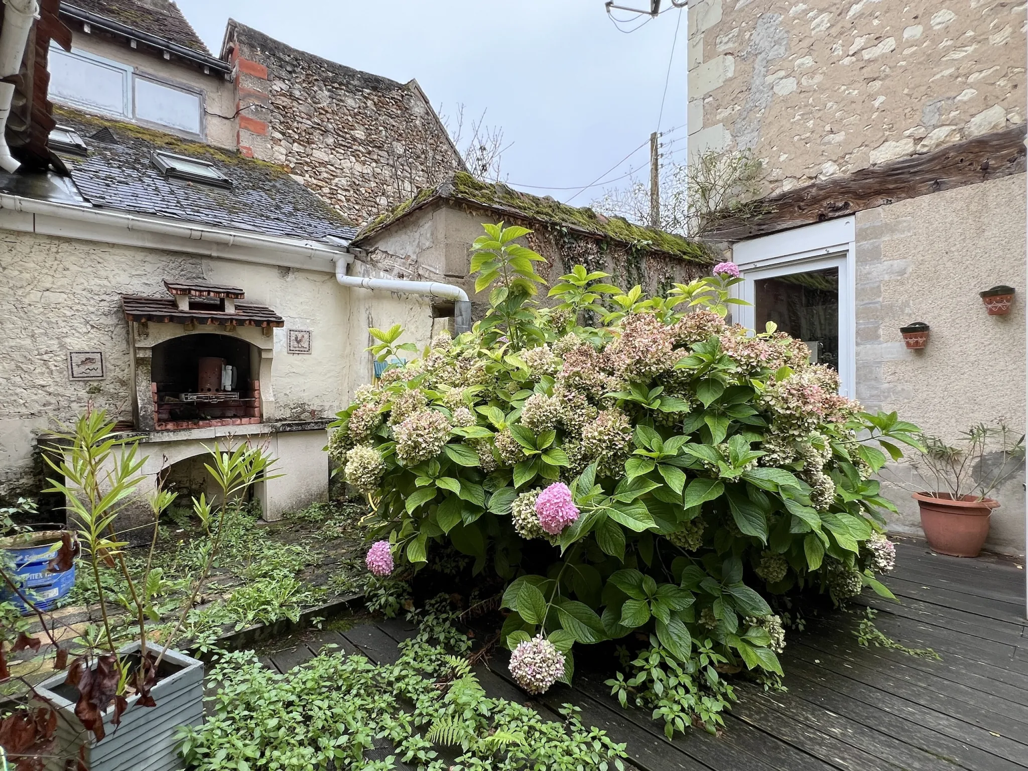 Maison à rénover à Yzeures-sur-Creuse avec fort potentiel pour investissement ou résidence principale 