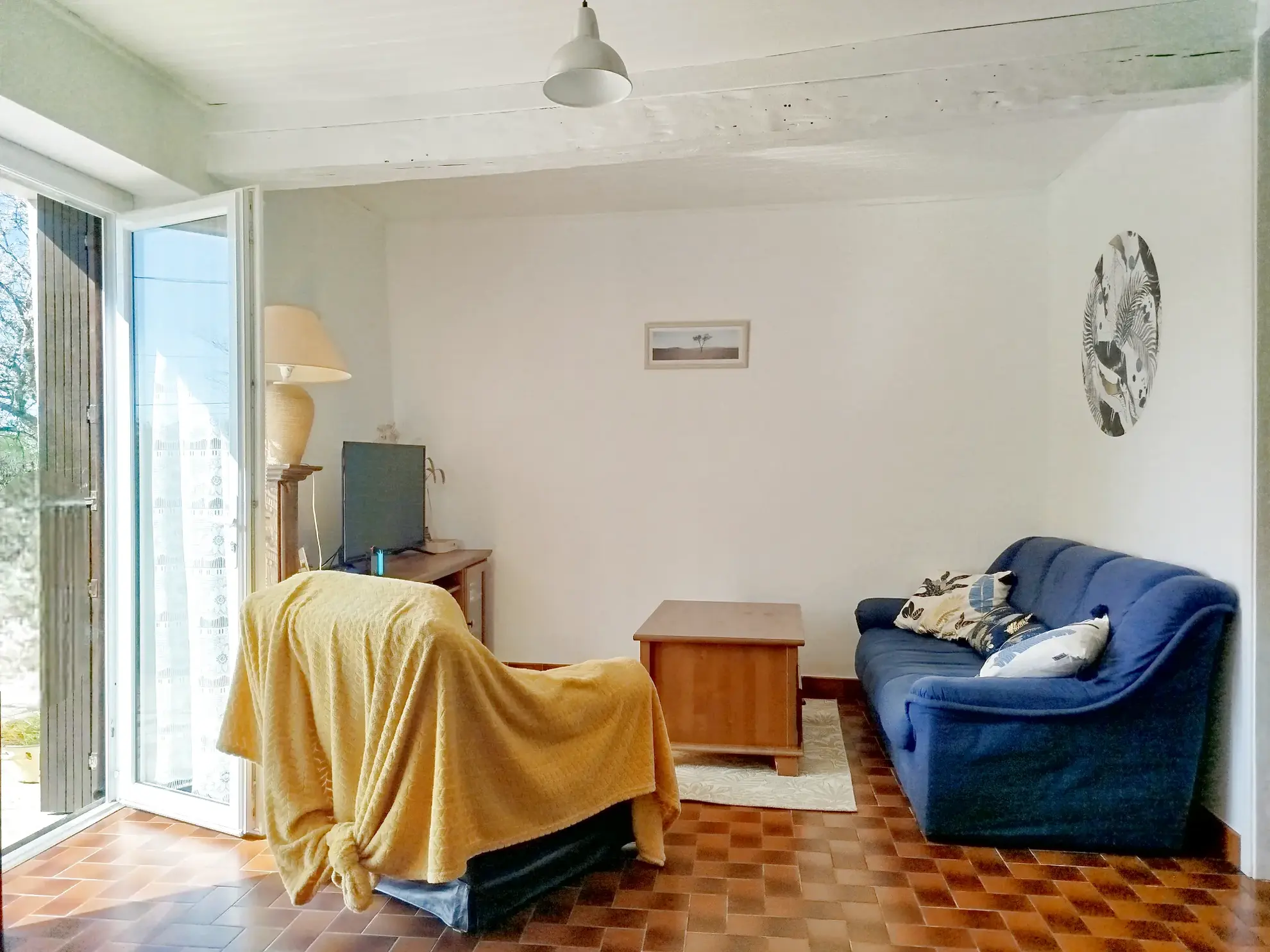Maison à rénover avec dépendance sur 3024 m² à Ste Radegonde 