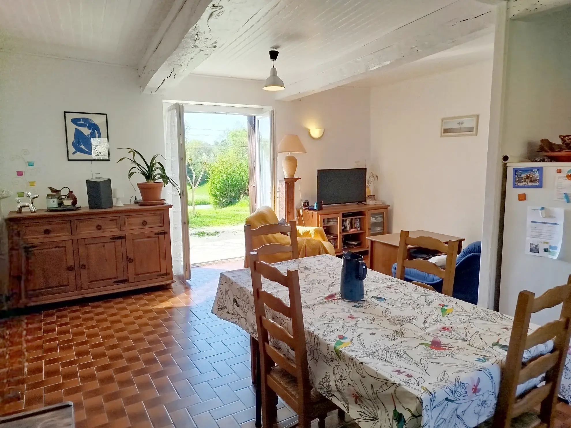 Maison à rénover avec dépendance sur 3024 m² à Ste Radegonde 