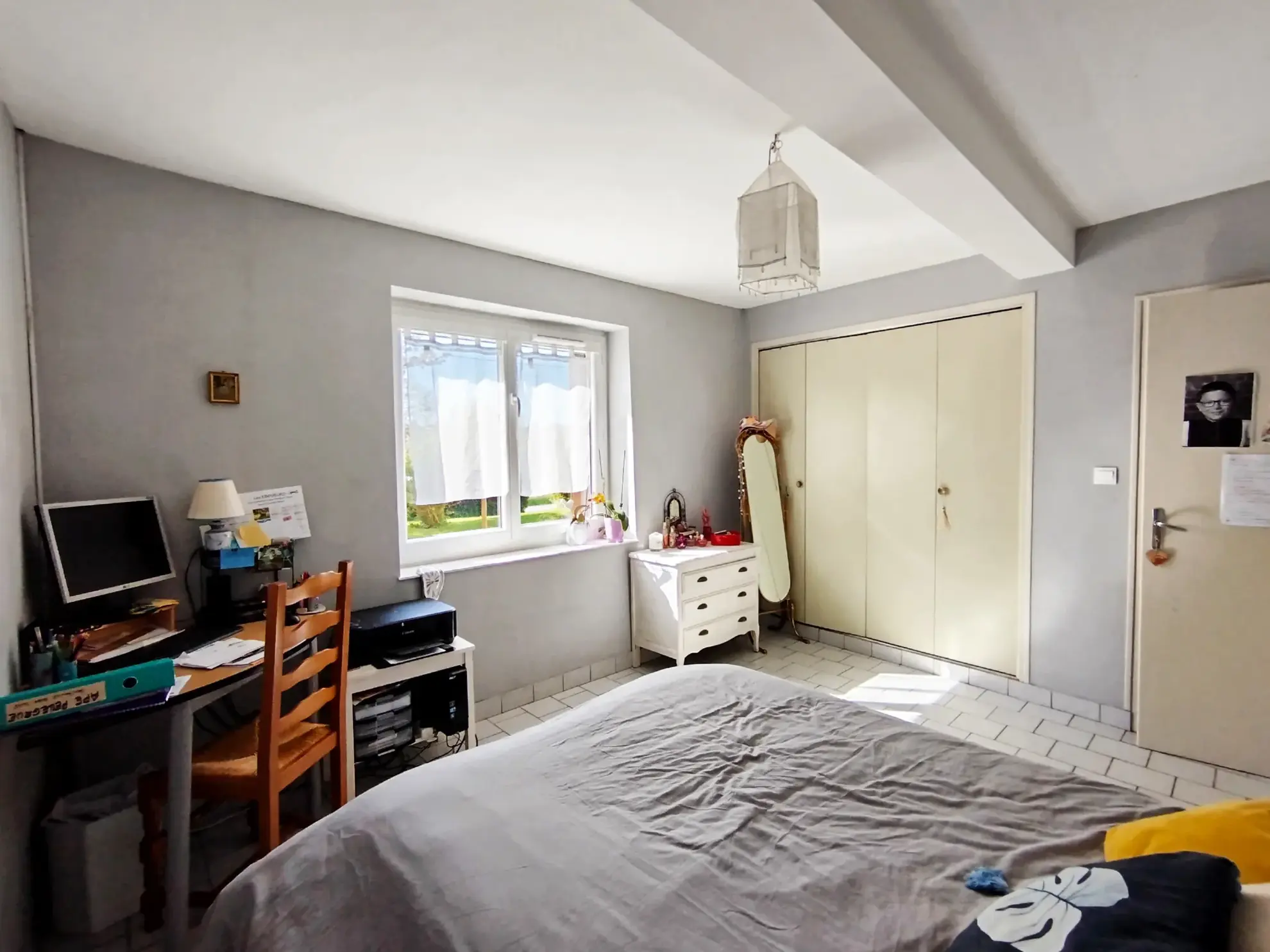 Maison à rénover avec dépendance sur 3024 m² à Ste Radegonde 