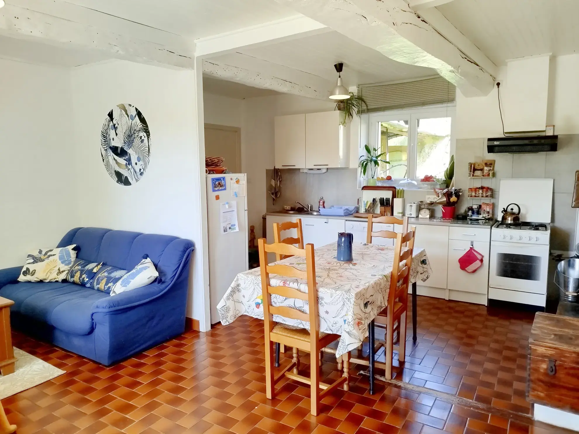 Maison à rénover avec dépendance sur 3024 m² à Ste Radegonde 