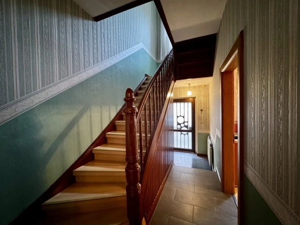 Maison mitoyenne de 143,29 m² avec dépendance, garage et jardin à Freyming-Merlebach 