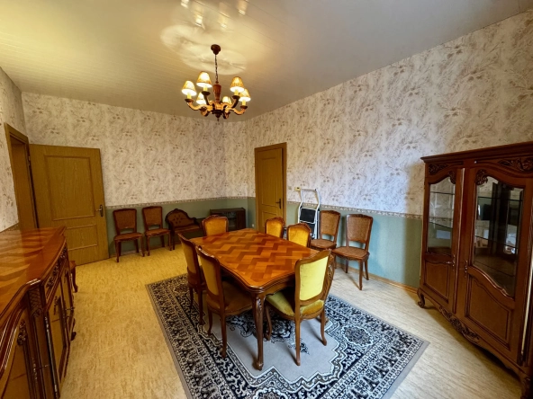 Maison mitoyenne de 143,29 m² avec dépendance, garage et jardin à Freyming-Merlebach 