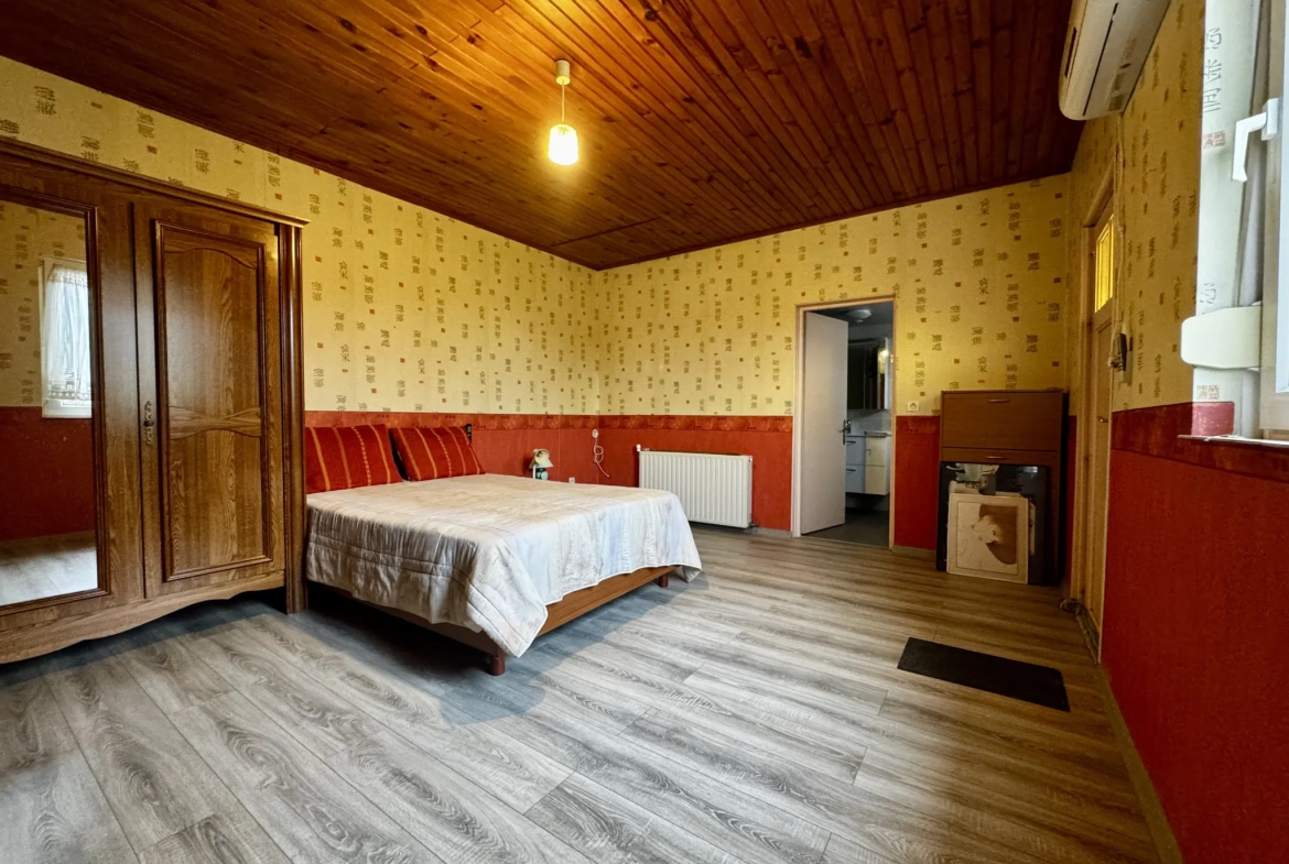 Maison mitoyenne de 143,29 m² avec dépendance, garage et jardin à Freyming-Merlebach 