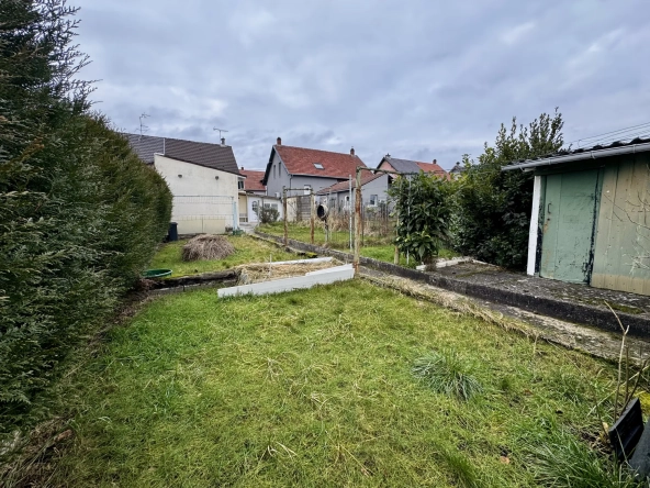 Maison mitoyenne de 143,29 m² avec dépendance, garage et jardin à Freyming-Merlebach