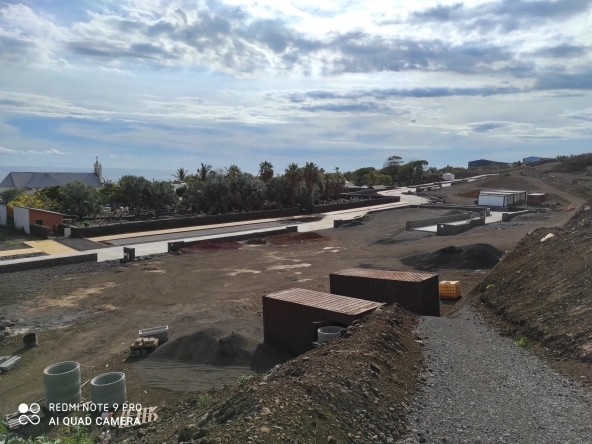 Terrain constructible de 289 m² à Saint-Pierre proche commerces 