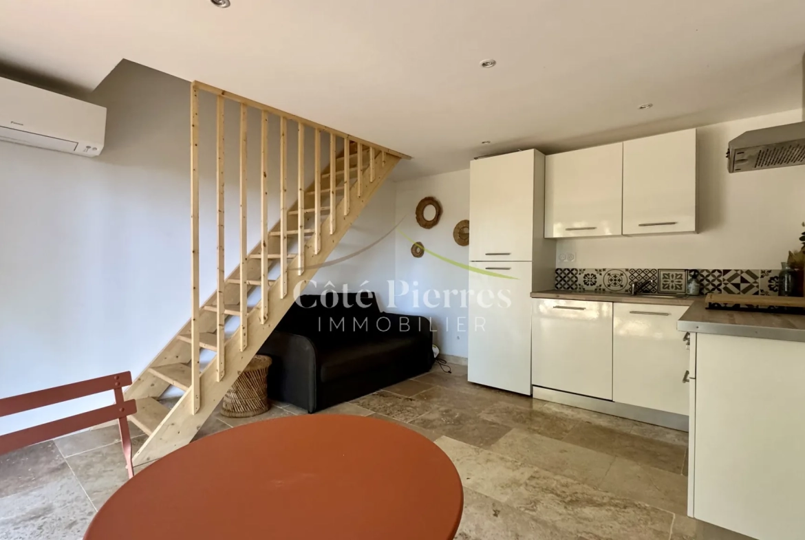 Superbe mazet à Nîmes avec terrain boisé de 1400 m² - Idéal pied-à-terre ou location saisonnière 