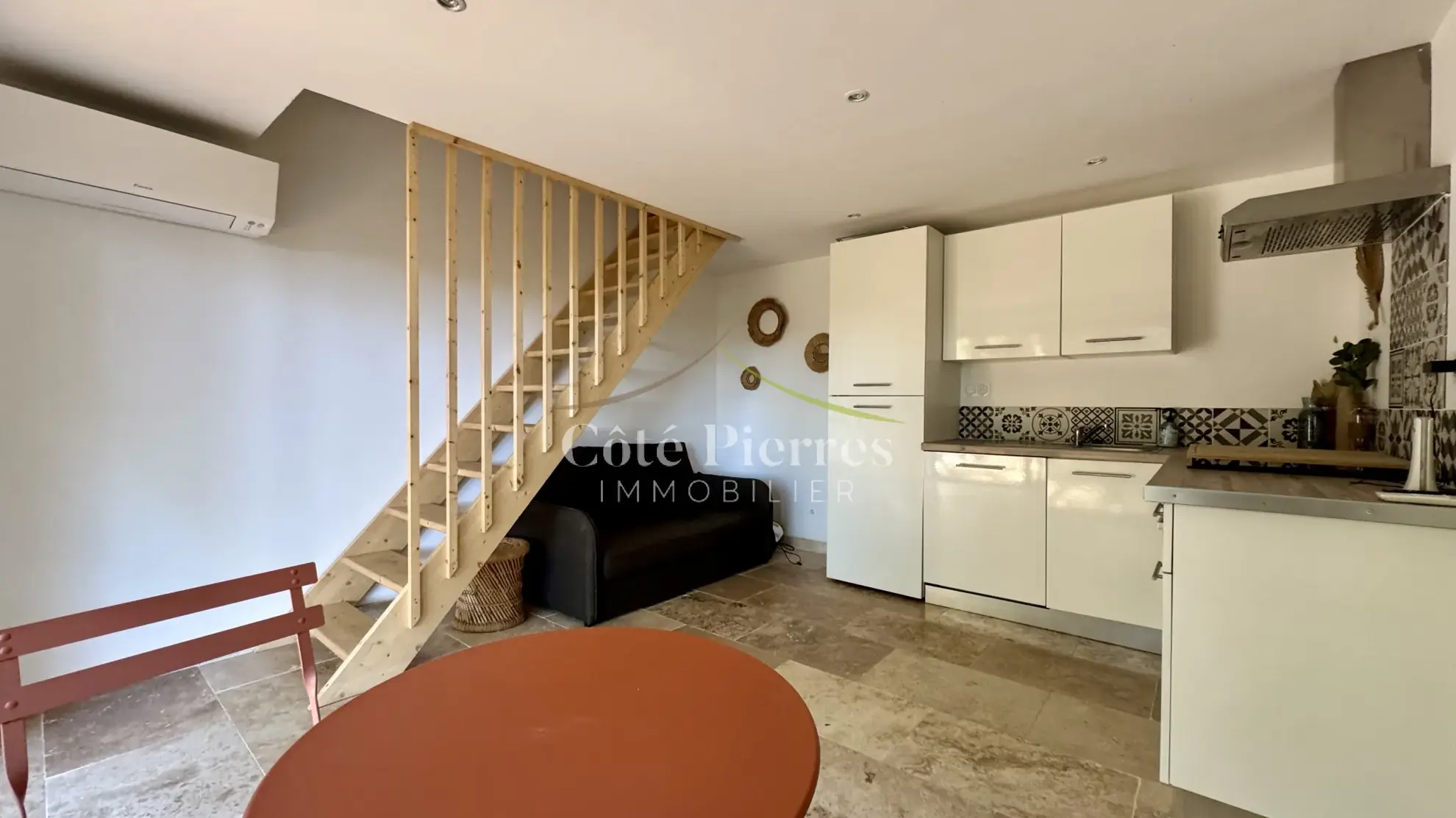 Superbe mazet à Nîmes avec terrain boisé de 1400 m² - Idéal pied-à-terre ou location saisonnière 