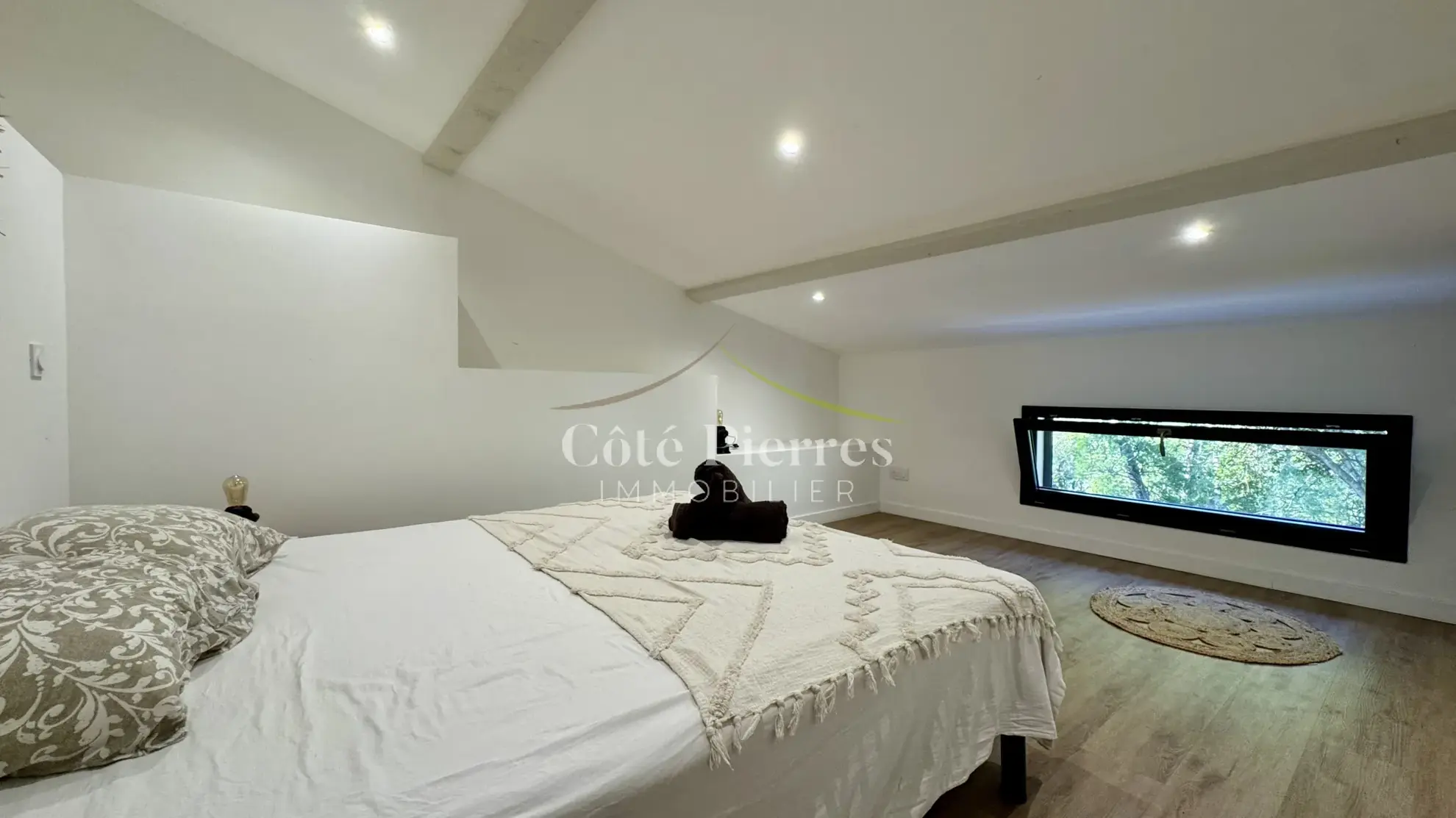 Superbe mazet à Nîmes avec terrain boisé de 1400 m² - Idéal pied-à-terre ou location saisonnière 