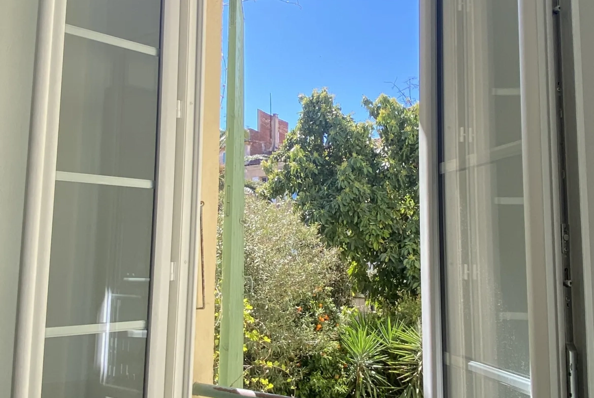 Appartement 2 pièces rénové en plein centre de Perpignan - Investissement ou pied-à-terre 