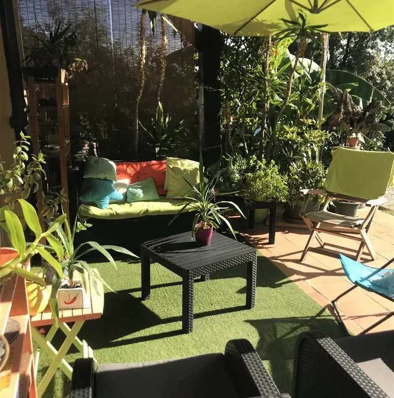 Maison à vendre de 135 m² avec piscine et terrain arboré à Budos, proche Illats 