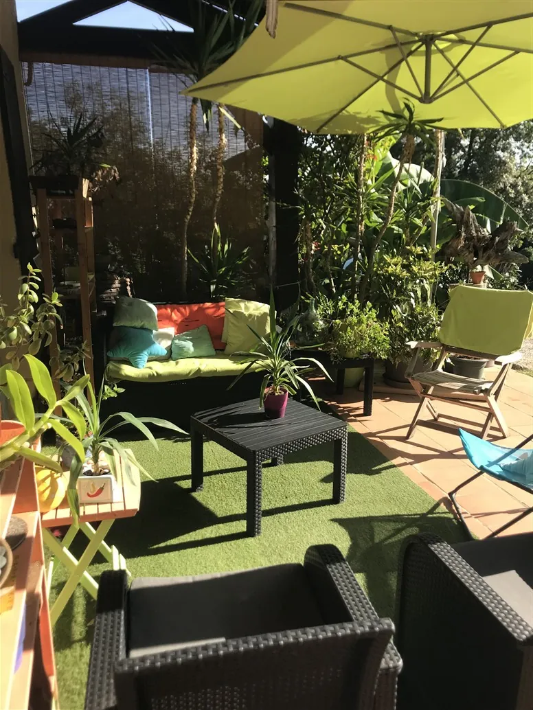Maison à vendre de 135 m² avec piscine et terrain arboré à Budos, proche Illats 