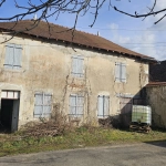 Maison à rénover de 200 m² à Vicq avec grands volumes et terrain à aménager