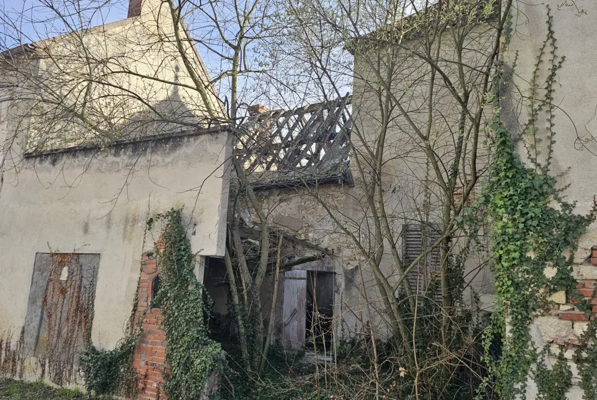 Maison à rénover de 200 m² à Vicq avec grands volumes et terrain à aménager 