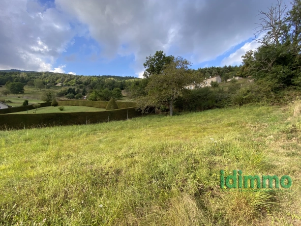 Terrain de 1752 m² à Vanosc avec vue, proche du village